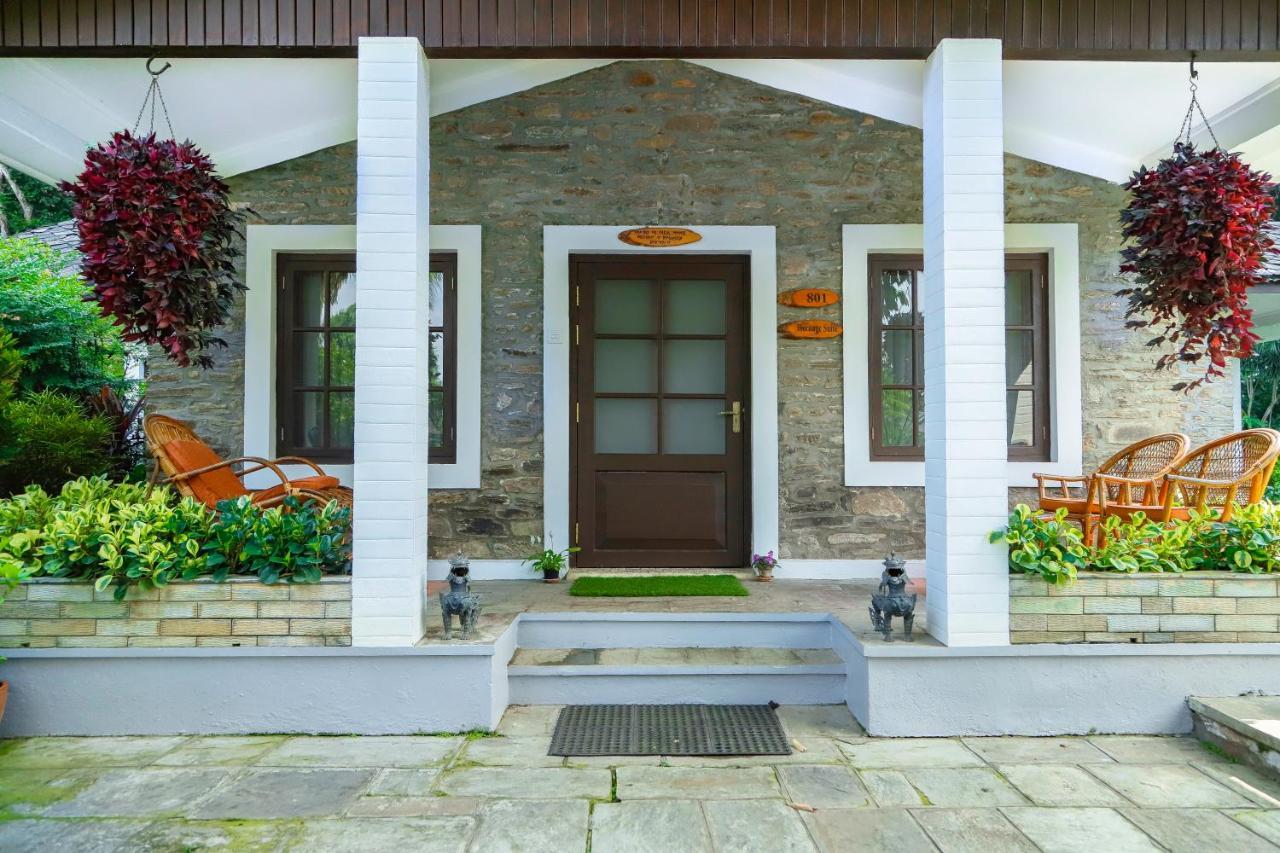 Fish Tail Lodge Pokhara Exteriör bild