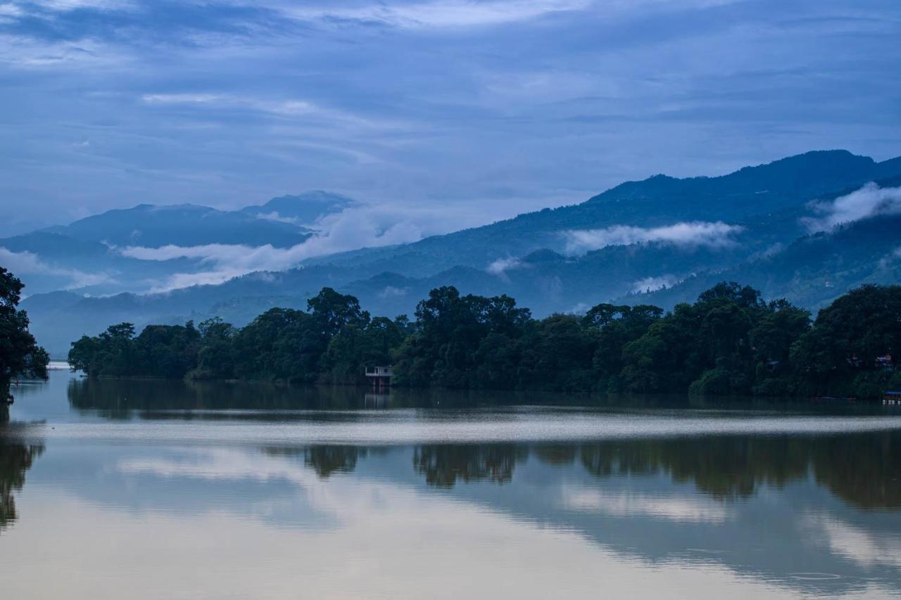 Fish Tail Lodge Pokhara Exteriör bild