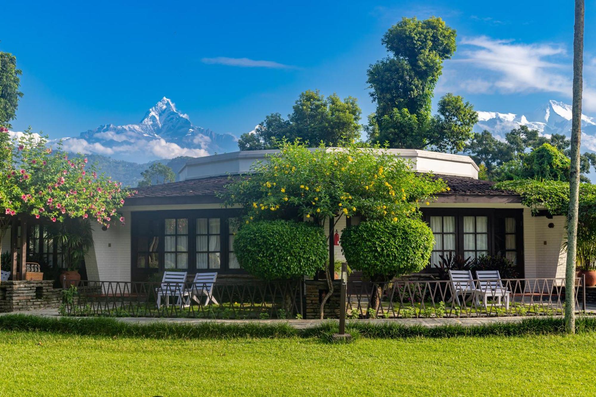 Fish Tail Lodge Pokhara Exteriör bild