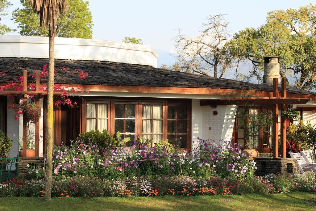 Fish Tail Lodge Pokhara Exteriör bild
